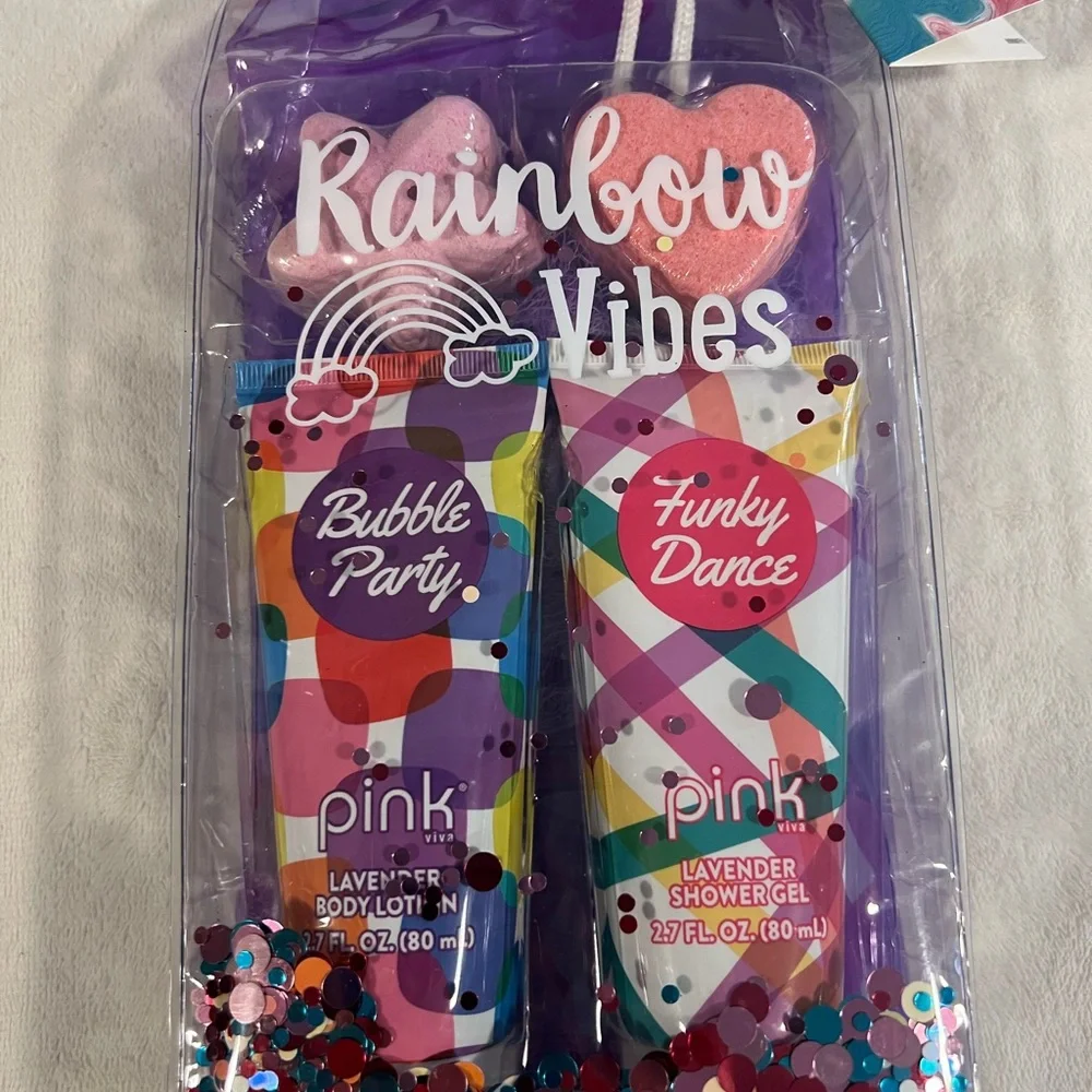 NIB Pink Viva Rainbow Vibes 6-Piece Bath Set
